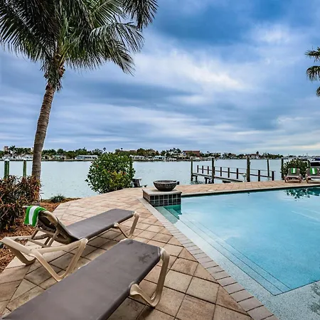Treasure Trove Flying Dutchman Villa